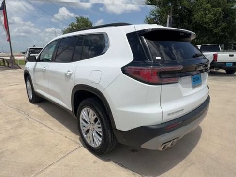 Certified 2026 GMC Acadia Elevation w/ Elevation Premium Package FWD image 6