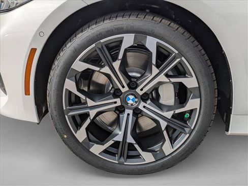 Used 2026 BMW 330i xDrive Sedan w/ Premium Package image 10