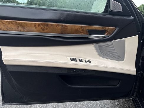 Used 2014 BMW 750Li RWD image 10