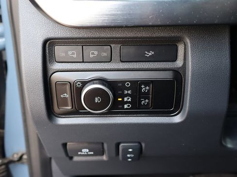 Used 2023 Ford F350 Lariat w/ Sport Appearance Package AWD/4WD image 36