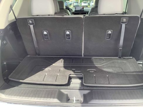 Used 2025 Honda Pilot EX-L image 19