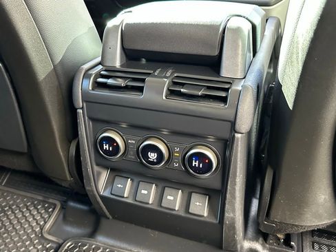 Used 2020 Land Rover Defender 110 First Edition image 29