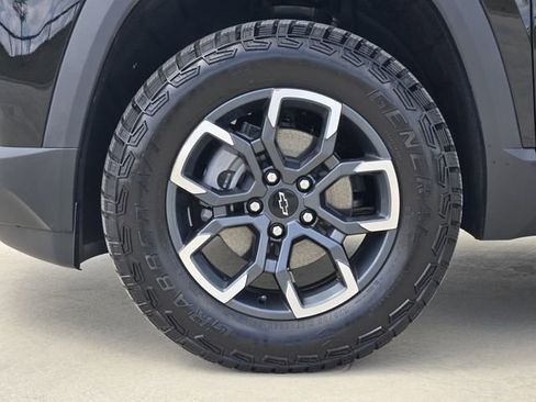 New 2026 Chevrolet Equinox ACTIV w/ Convenience Package III AWD/4WD image 8