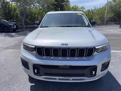 Used 2022 Jeep Grand Cherokee L Overland image 2