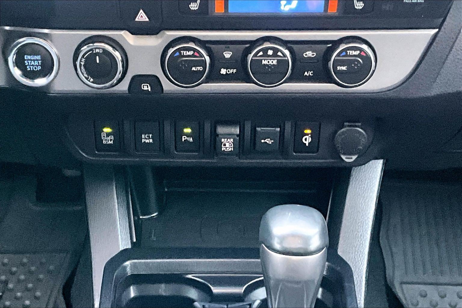 Used 2021 Toyota Tacoma Limited w/ Nightshade Package AWD/4WD image 27