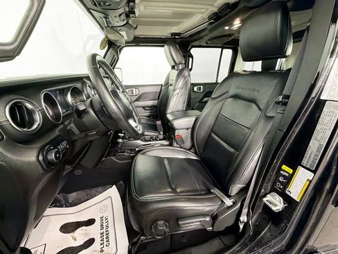 Used 2021 Jeep Wrangler Unlimited Sahara w/ Dual Top Group image 19