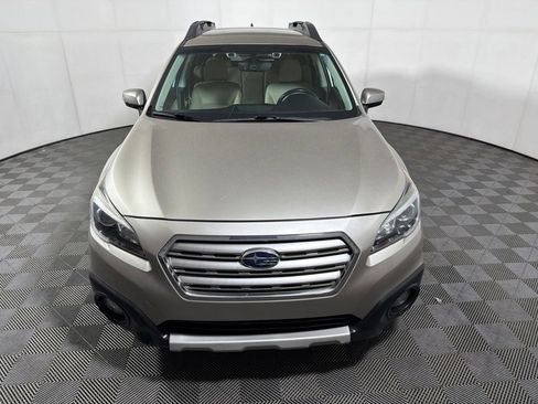 Used 2017 Subaru Outback 3.6R Limited AWD/4WD image 3