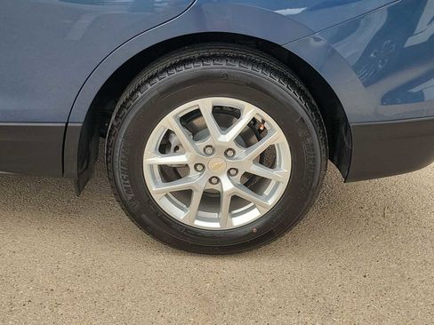 Used 2024 Chevrolet Equinox LS w/ LS Convenience Package FWD image 12