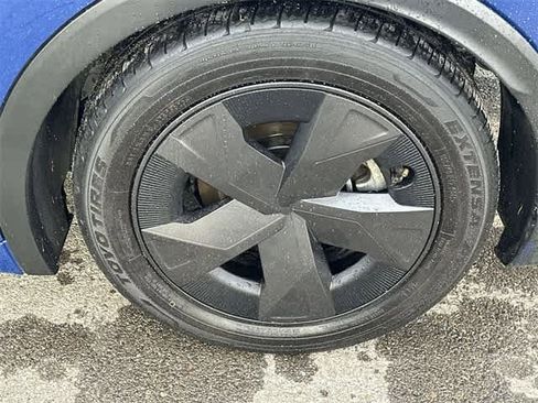 Used 2024 Toyota Prius LE image 5