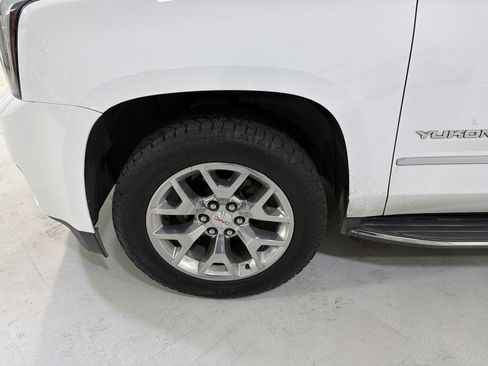 Used 2016 GMC Yukon XL SLT image 9