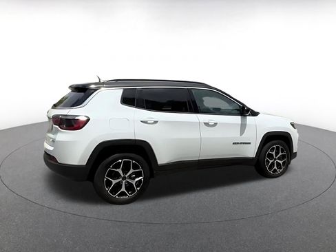 Used 2025 Jeep Compass Limited AWD/4WD image 12