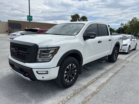 Used 2023 Nissan Titan PRO-4X w/ Pro-4x Convenience Package AWD/4WD image 4