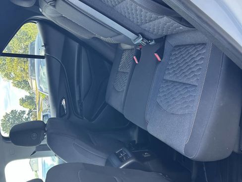 Used 2021 Chevrolet Equinox LT w/ LPO, Floor Liner Package image 9