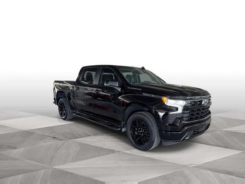 Used 2024 Chevrolet Silverado 1500 RST RWD image 2