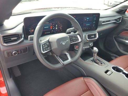 Used 2025 Ford Mustang GT Premium image 13