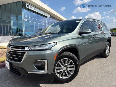 Used 2023 Chevrolet Traverse LT