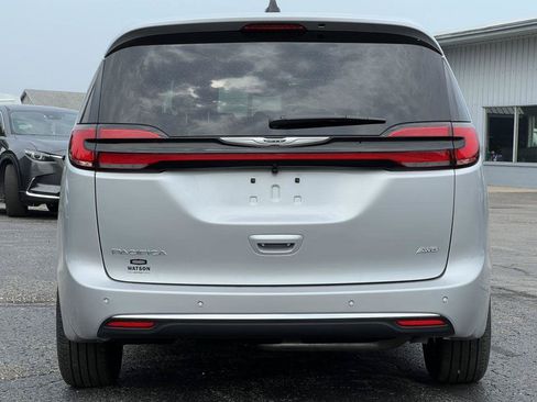 Used 2026 Chrysler Pacifica Select AWD/4WD image 38