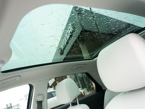 Used 2025 Hyundai Ioniq 5 Limited image 32