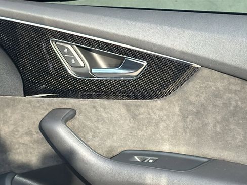 Used 2020 Audi SQ8 Prestige w/ Prestige Package image 31