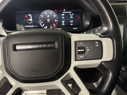 Used 2023 Land Rover Defender 130 X-Dynamic SE image 39