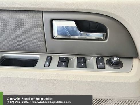 Used 2014 Ford Expedition XLT AWD/4WD image 17