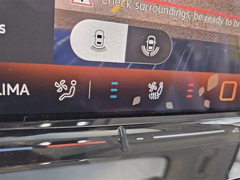 New 2025 Volkswagen ID. Buzz 1st Edition image 35