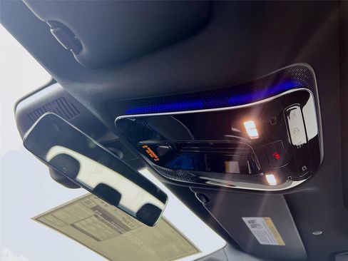 Used 2025 Mercedes-Benz C 300 4MATIC Sedan image 11