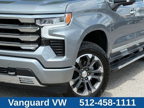Used 2026 Chevrolet Silverado 1500 High Country w/ Technology Package AWD/4WD image 2
