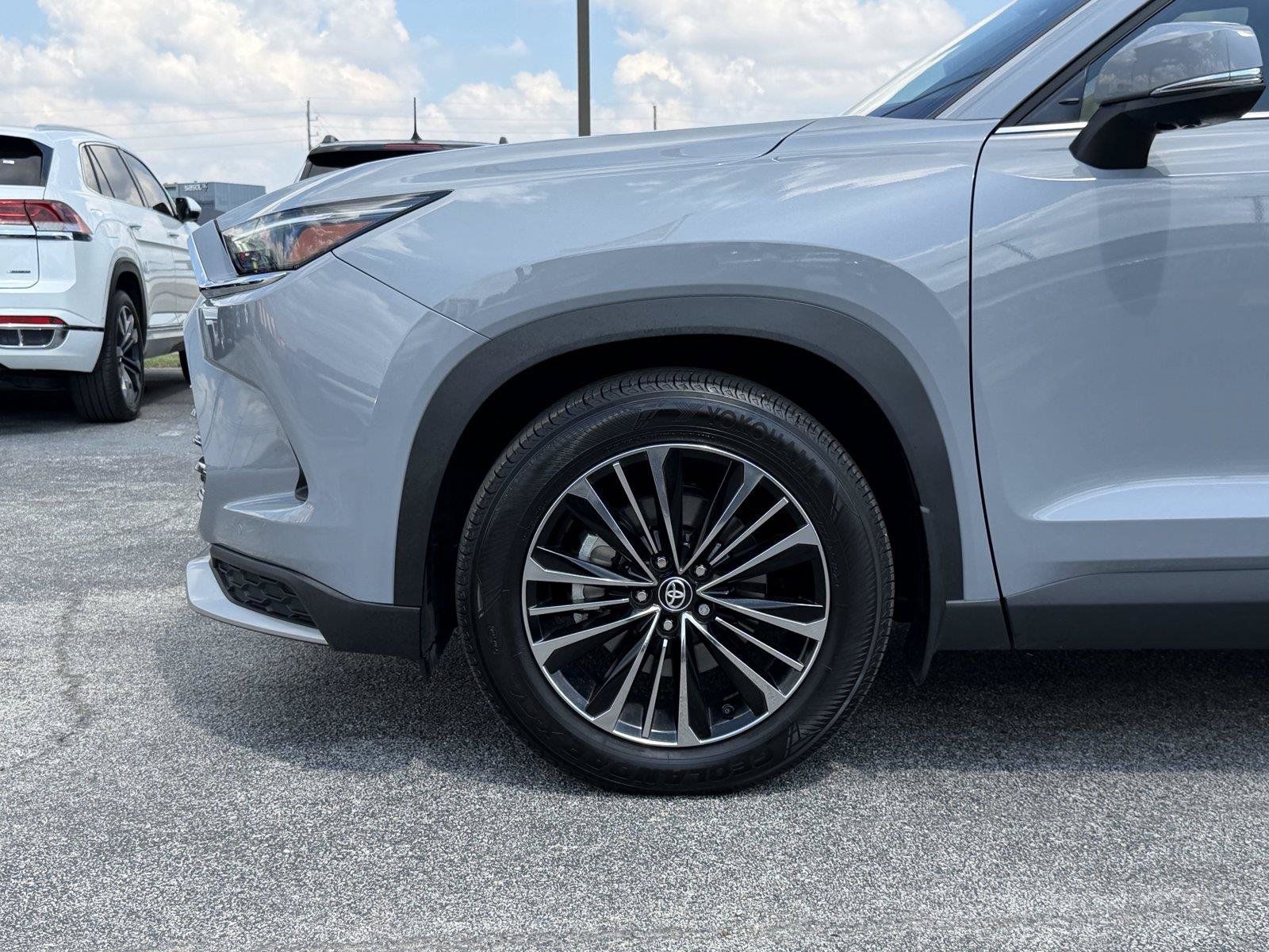 Used 2026 Toyota Grand Highlander AWD Hybrid image 10