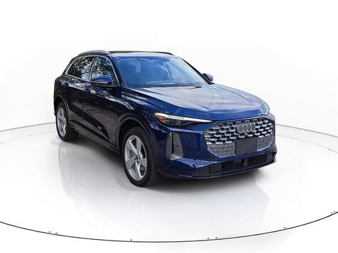 New 2025 Audi Q5 Premium Plus image 1