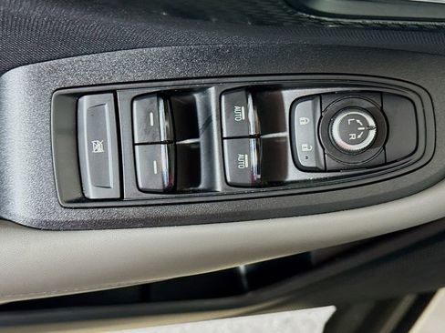 Used 2023 Subaru Outback Premium AWD/4WD image 17