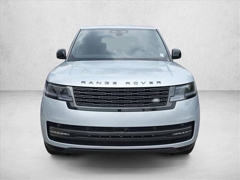 New 2025 Land Rover Range Rover SE image 2