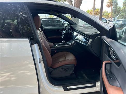 Used 2023 Audi Q8 Premium w/ Convenience Package AWD/4WD image 19