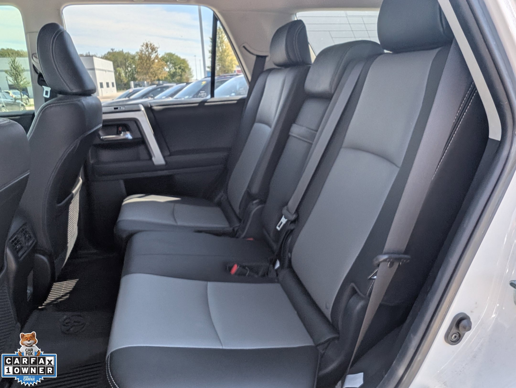 Used 2020 Toyota 4Runner SR5 Premium w/ Moonroof Package RWD image 33