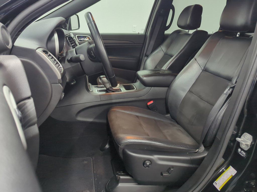 Used 2021 Jeep Grand Cherokee Laredo X AWD/4WD image 9