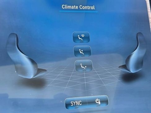 Used 2023 Mercedes-Benz GLC 300 4MATIC image 15