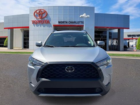 Used 2023 Toyota Corolla Cross LE FWD image 3