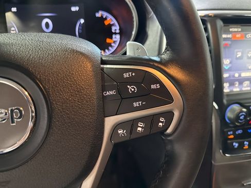 Used 2017 Jeep Grand Cherokee Summit AWD/4WD image 12