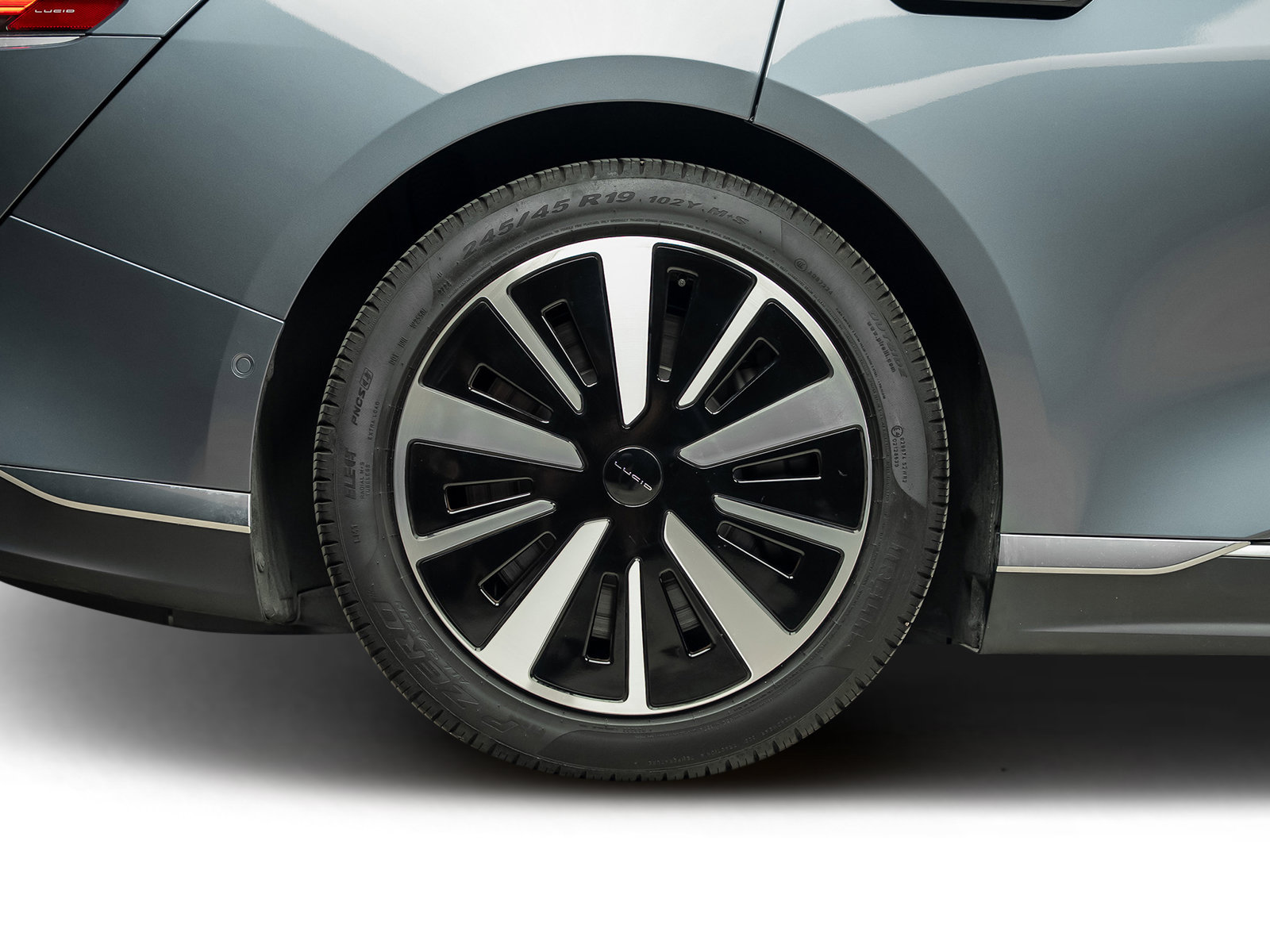 Used 2025 Lucid Air Touring AWD/4WD image 28