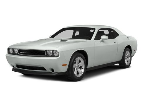 Used 2014 Dodge Challenger SXT RWD image 3