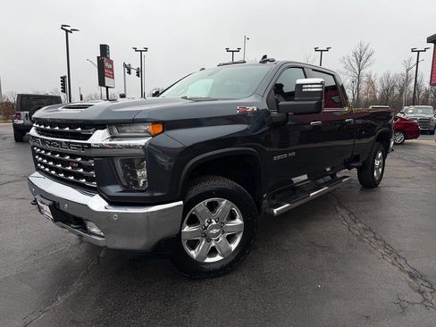 Used 2020 Chevrolet Silverado 2500 LTZ w/ LTZ Premium Package image 3