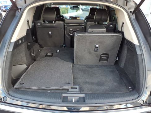 Used 2023 Acura MDX SH-AWD w/ Technology Package image 16