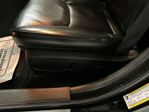 Used 2023 Chrysler 300 Touring L w/ Popular Equipment Group image 13