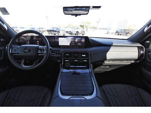 Used 2026 Nissan Armada PRO-4X image 7