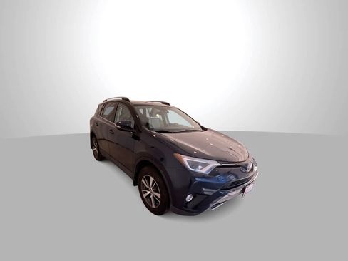 Certified 2018 Toyota RAV4 XLE AWD/4WD image 2