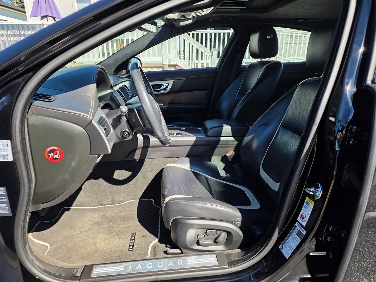 Used 2013 Jaguar XF 3.0 RWD image 18