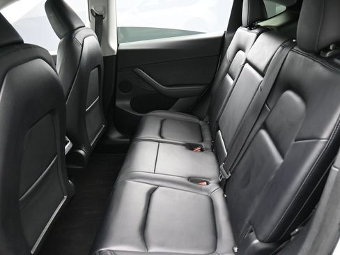 Used 2024 Tesla Model Y Long Range image 12