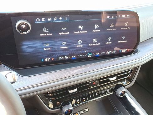 New 2026 Chevrolet Suburban Premier image 8