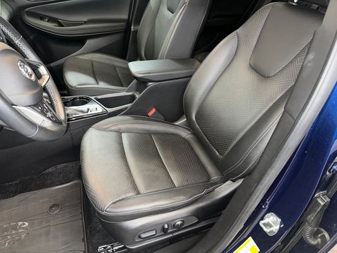 Certified 2023 Buick Encore GX Essence w/ Experience Buick Package image 2