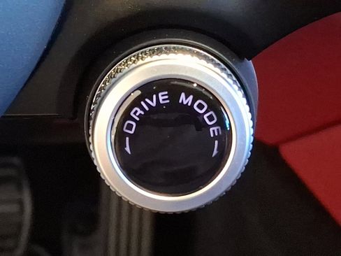 New 2025 Maserati Grecale Modena image 16